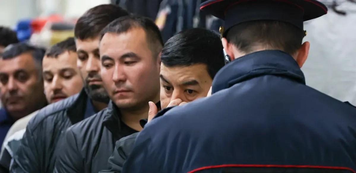 Перевезти семью в Россию для мигрантов станет невозможно 