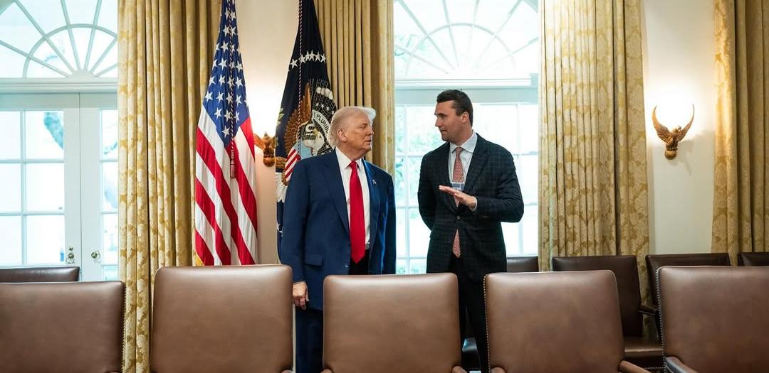 Соратника Трампа Чарли Кирка застрелили во время выступления