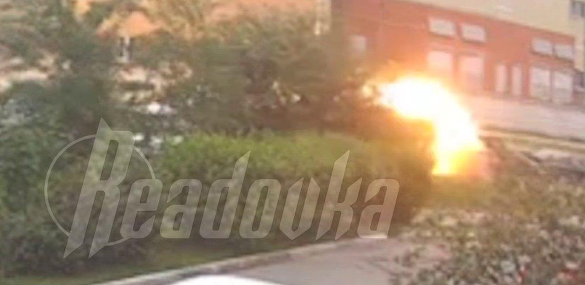 Автомобиль взорвали с водителем внутри в подмосковной Балашихе 