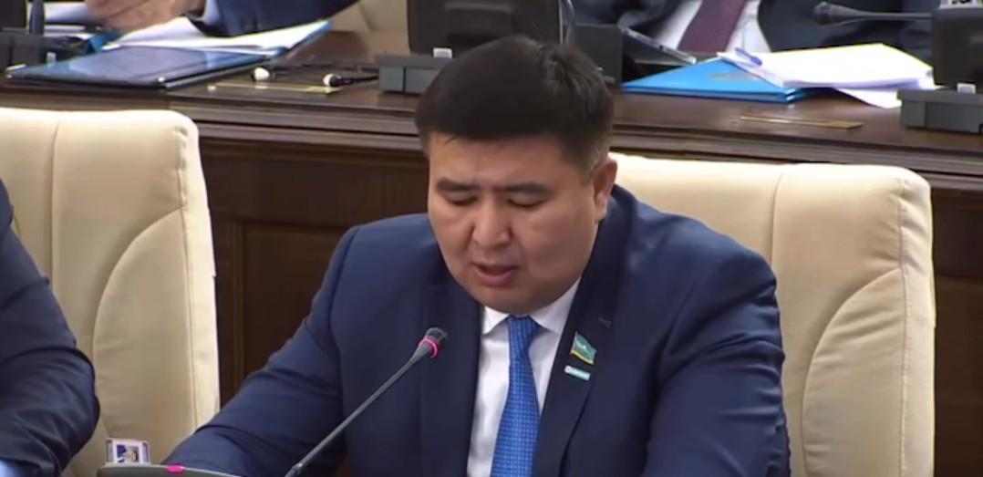 Депутат требует навести порядок в работе монополистов