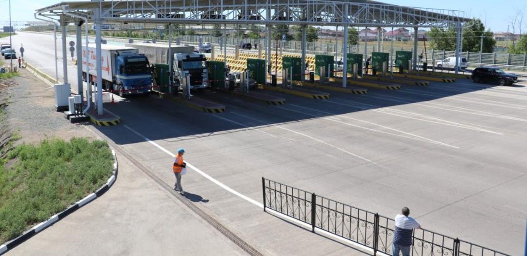 Сколько заработал Казахстан на платных дорогах