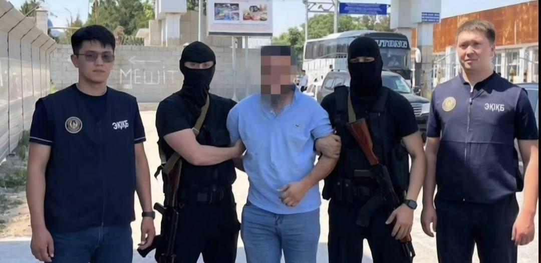 Иностранца осудили за экстремистские материалы в соцсетях Казахстана