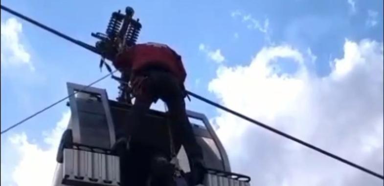 На Шымбулаке остановилась канатная дорога: застряли десятки людей