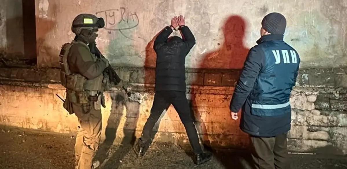 В Актау задержали перевозчиков героина после погони и ДТП