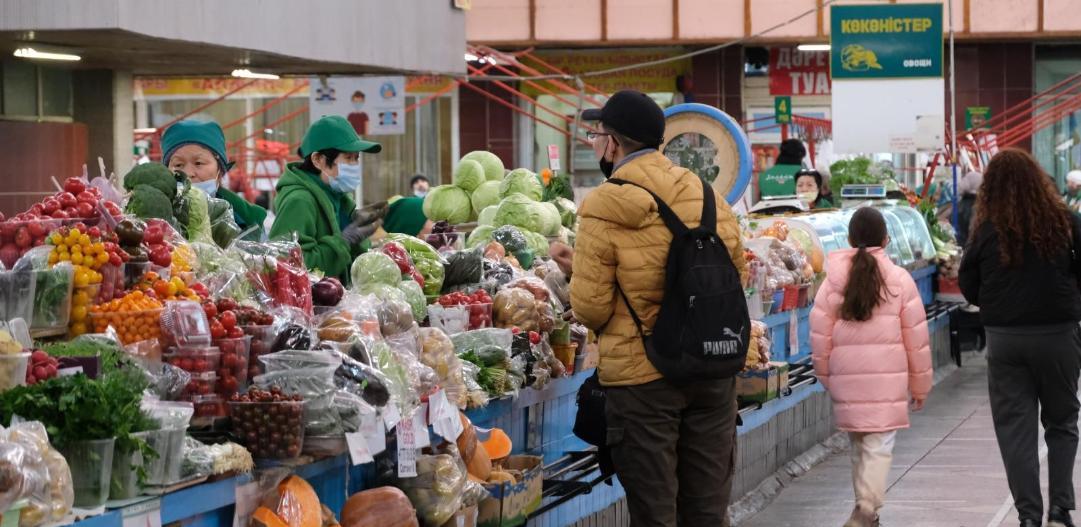 Бектенов поручил устранить «организованные группы» на рынках 