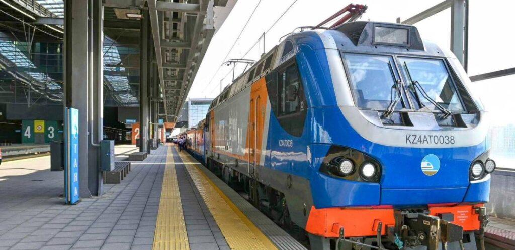 Спецвагоны для людей с инвалидностью внедрят в Казахстане