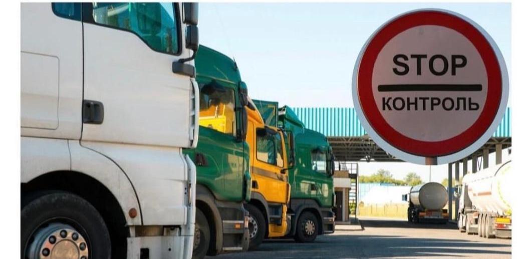 Десятки тонн продуктов без документов пытались ввезти в Казахстан 