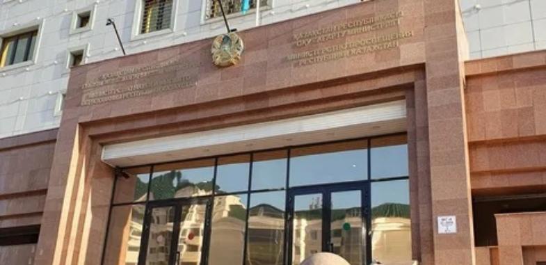 Минпросвет отрицает свою причастность к обходу квартир