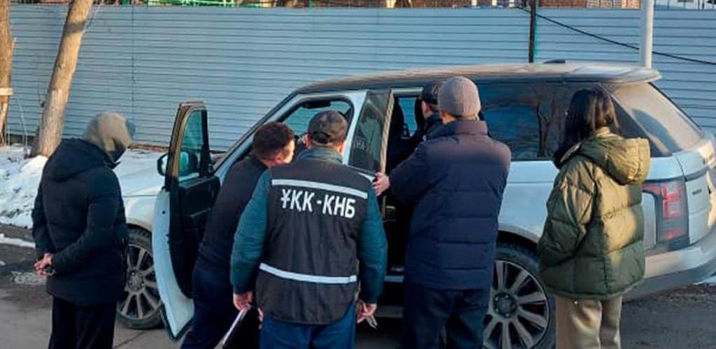 КНБ задержал казахстанца за крупное вымогательство 