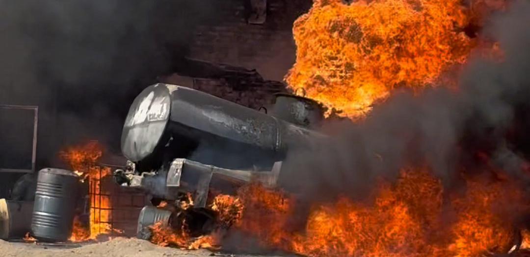 Бензовоз с топливом чуть не взорвался в Жезказгане