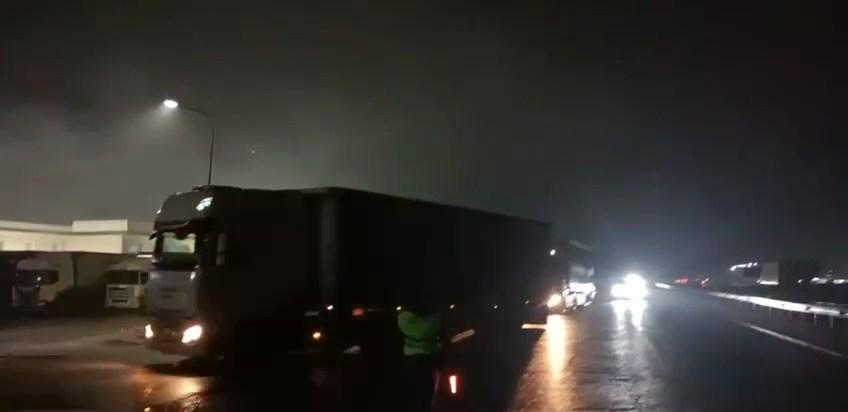 Движение для грузовиков ограничили в Туркестанской области
