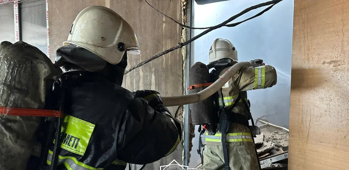 Пожар в гостинице в Астане: почти 60 человек эвакуировали