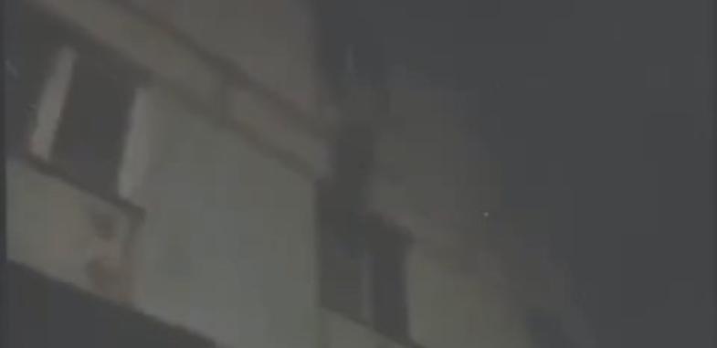 «Человек-паук» из Жезказгана: выход через окно едва не стал последним