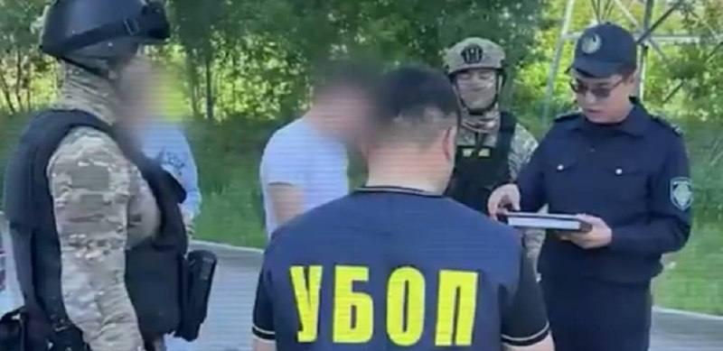 Преступные группы вымогателей и мошенников задержали в Астане