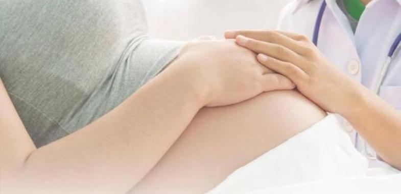 Минздрав Казахстана опроверг применение наручников к беременным 