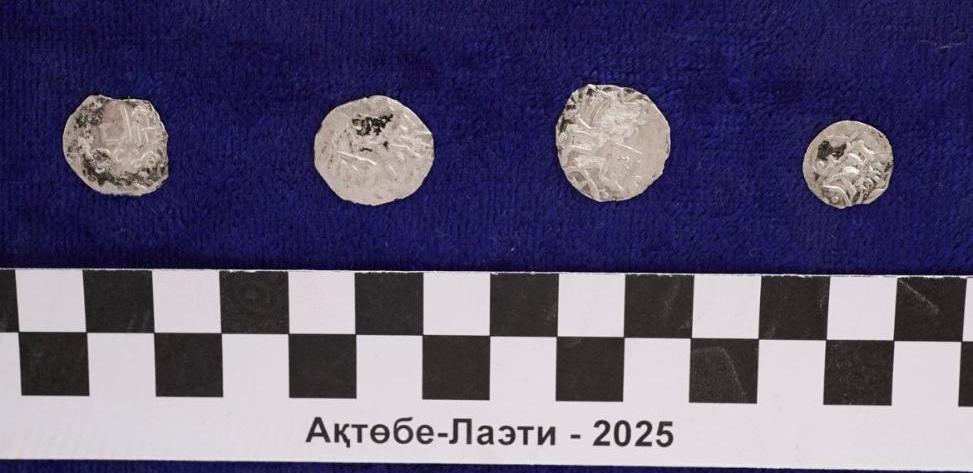 Редкие и старинные монеты обнаружили вблизи Атырау