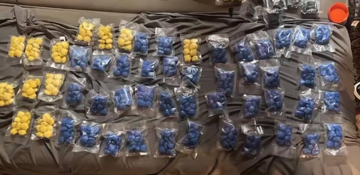 Более 2 тысяч свертков наркотиков изъяли на складе интернет-магазина 