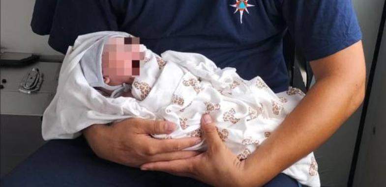 Спасатели приняли роды по дороге в Жамбылской области