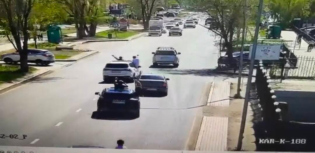 Беспредел на дороге устроили водители в Караганде