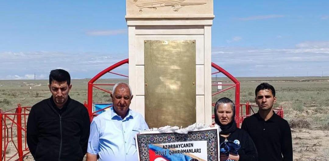 Памятник установили погибшему экипажу самолета вблизи Актау
