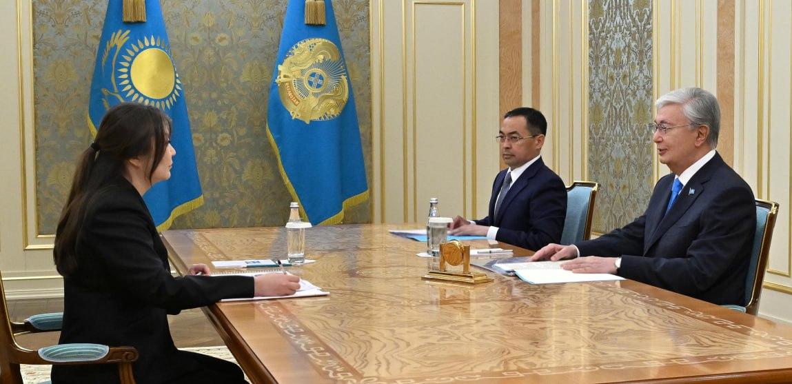 Президент принял уполномоченного по правам ребенка Казахстана