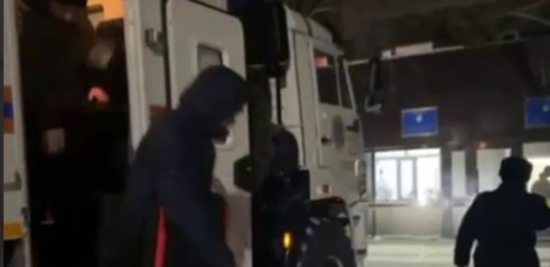 32 пассажира эвакуировали из сломавшегося автобуса на трассе