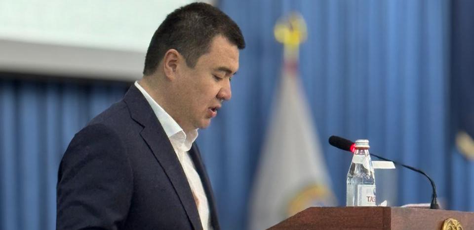 Власти Алматы предупредили подрядчиков по капремонту поликлиник