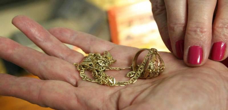 Кражу золотых украшений на 1,2 млн тенге раскрыли в Семее