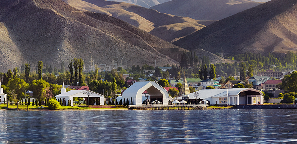 Возобновляются сезонные рейсы из Алматы на Иссык-Куль