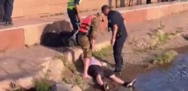 Спасатели не дали утонуть мужчине в Астане