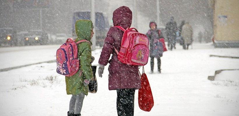 В Атырауской области всех учащихся перевели на дистанционку 