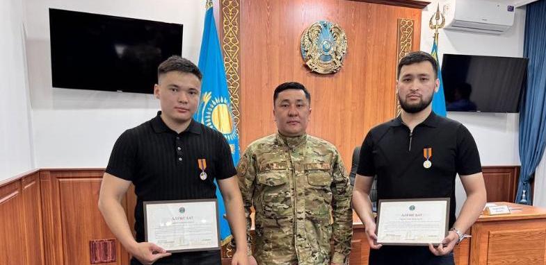 Жителей Астаны наградили за спасение детей