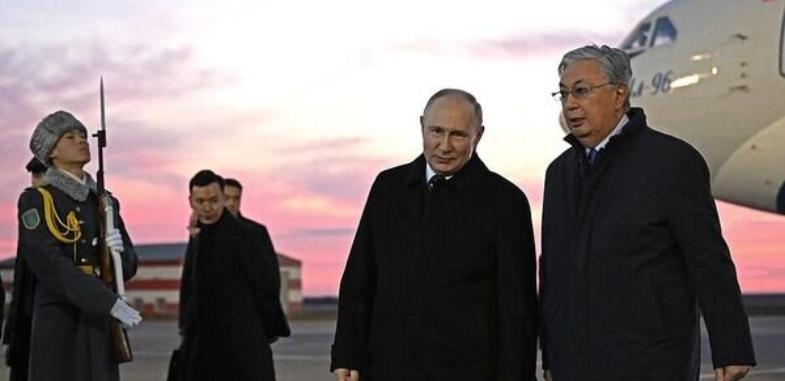 Токаев приедет с государственным визитом в Россию