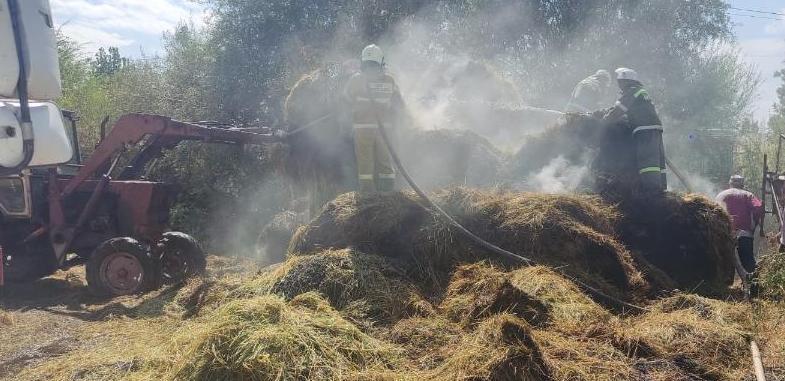 4 тонны сена горело в Акмолинской области