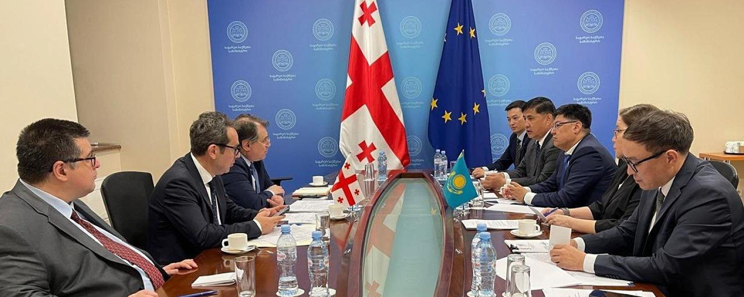 Казахстанцам стали чаще отказывать во въезде в Грузию