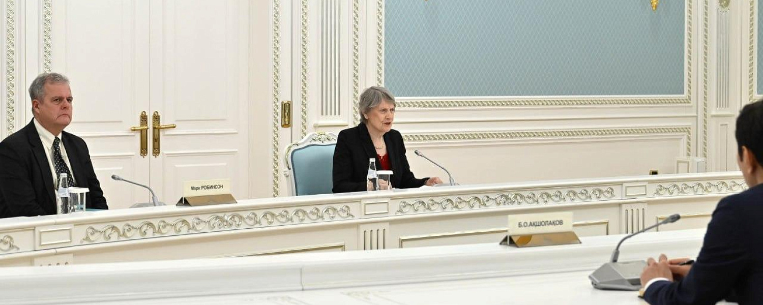 Токаев принял председателя правления ИПДО Хелен Кларк