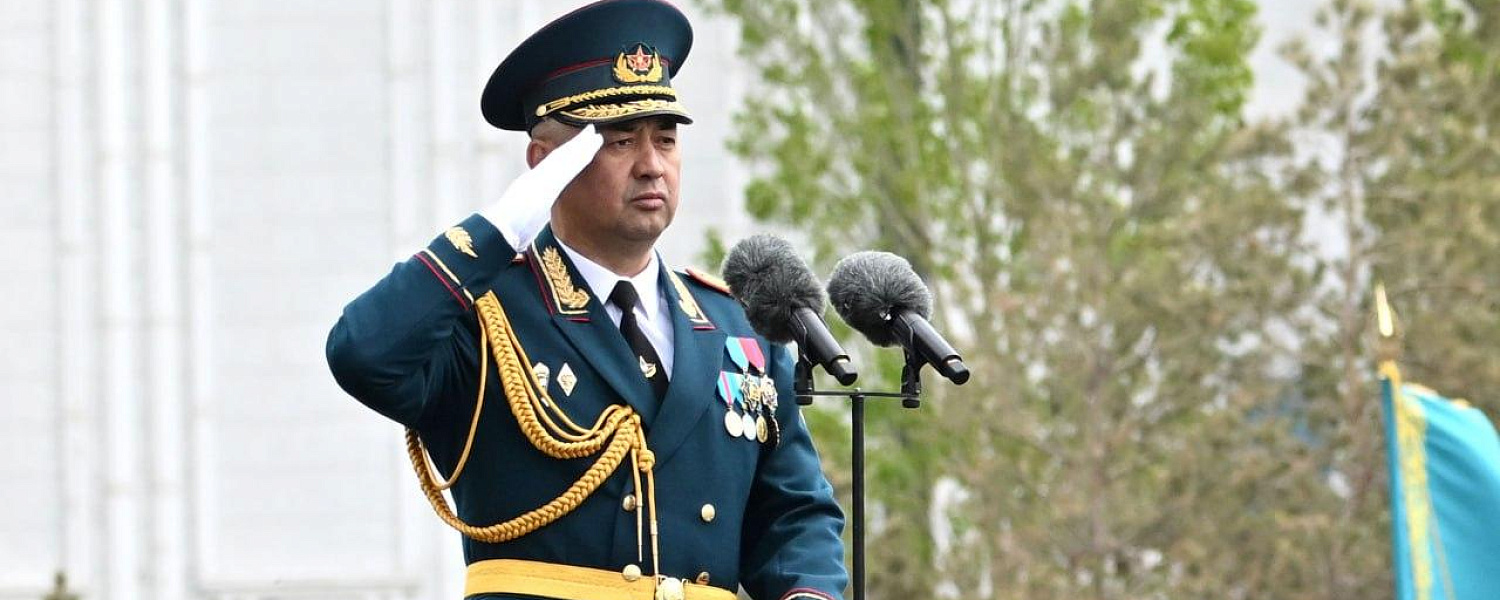 Военный парад начался в Астане