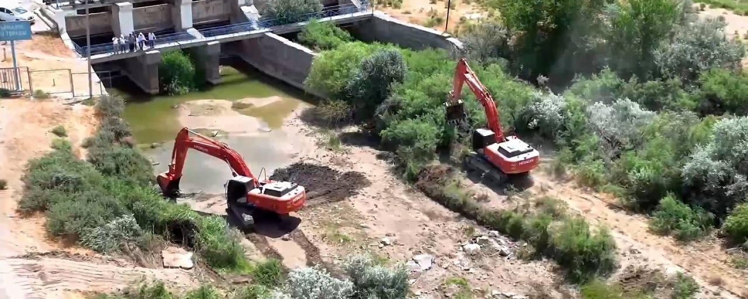 Первую за 40 лет очистку канала начали в Жамбылской области