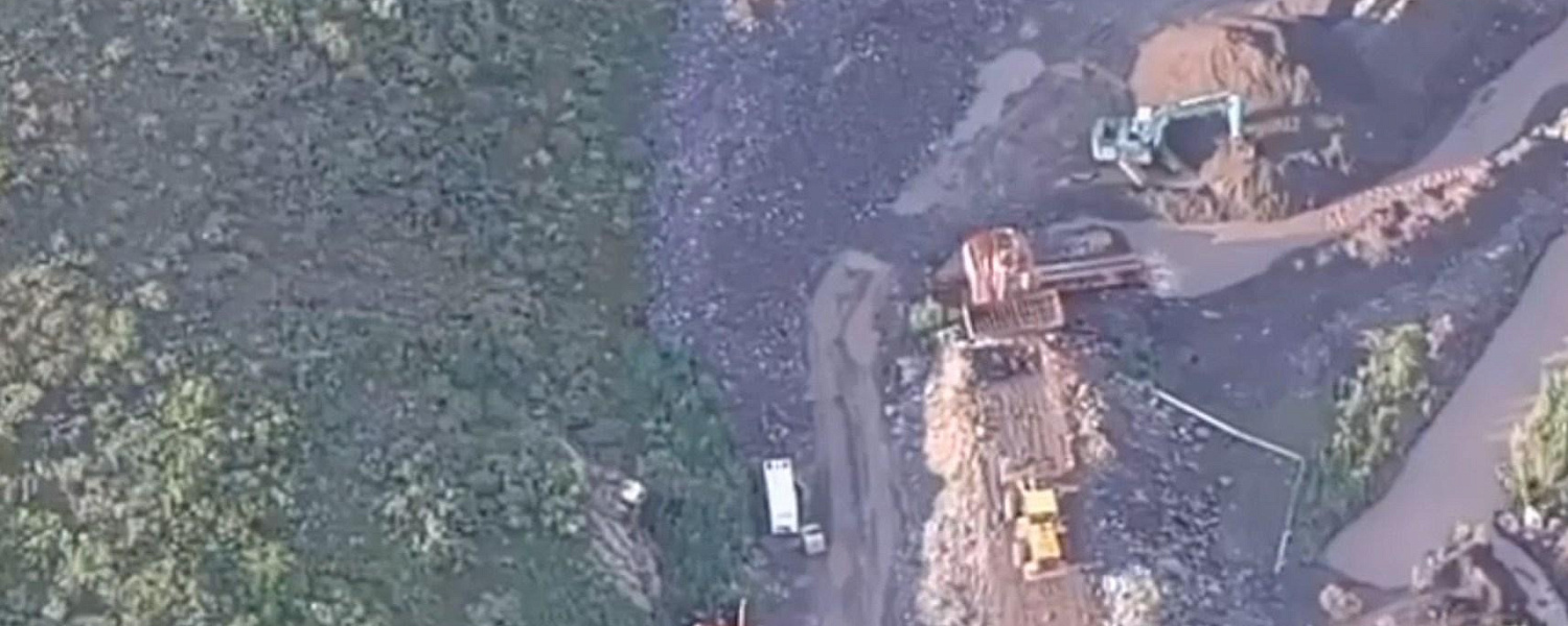 Из-за незаконной добычи золота изменилось русло реки в ВКО