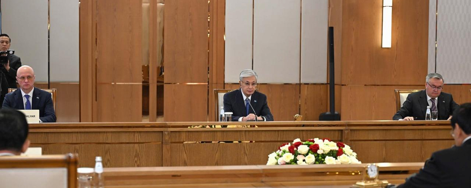 Президенты Казахстана и Лаоса провели переговоры
