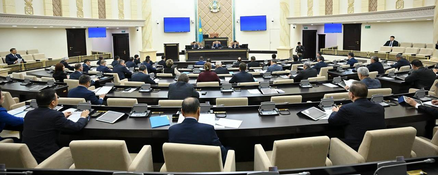 Сенат обсудил запрет на использование фонограмм в Казахстане