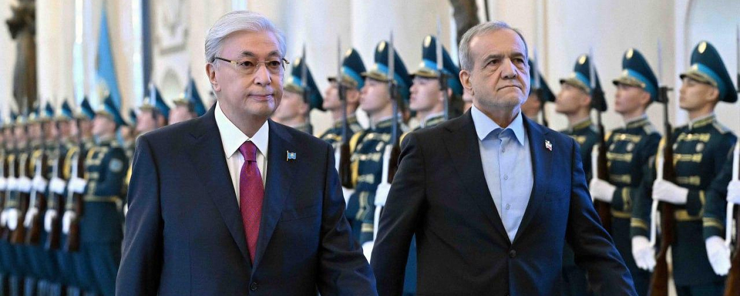 Президент Ирана прилетел в Астану