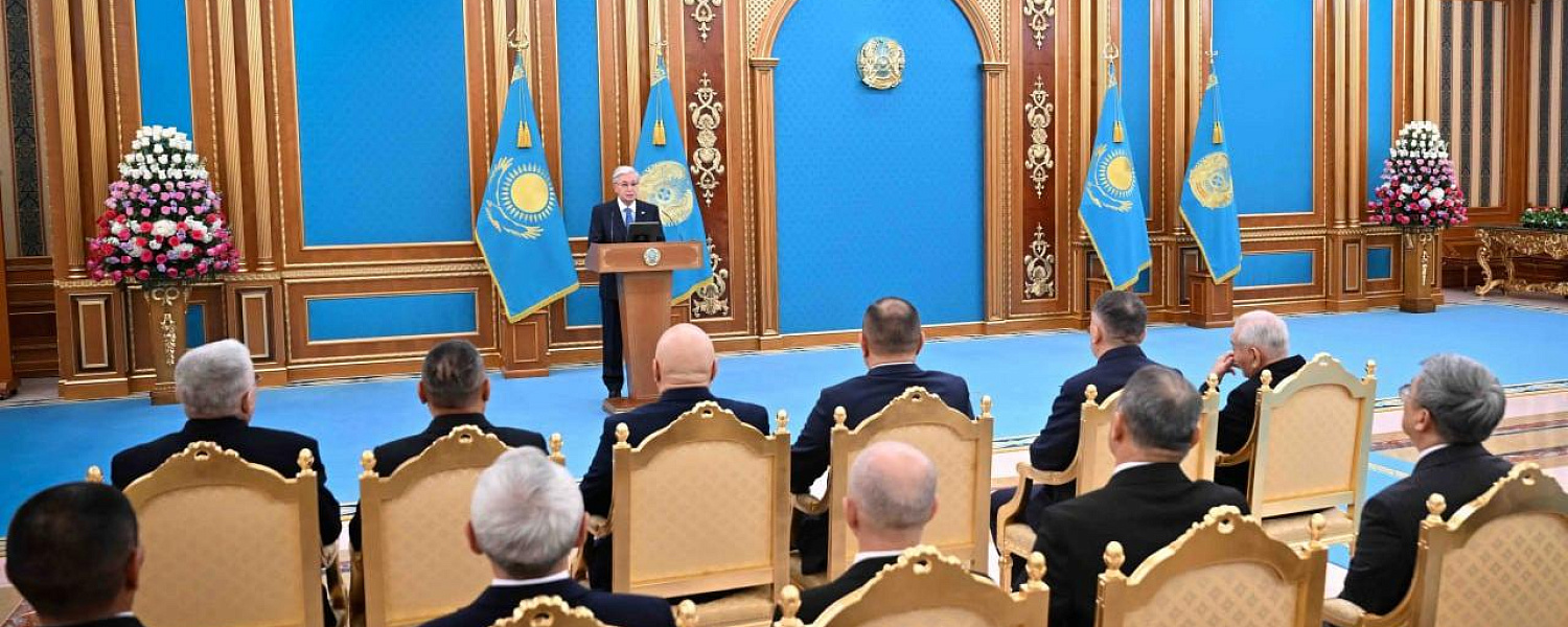 Токаев поздравил работников энергетической отрасли с праздником