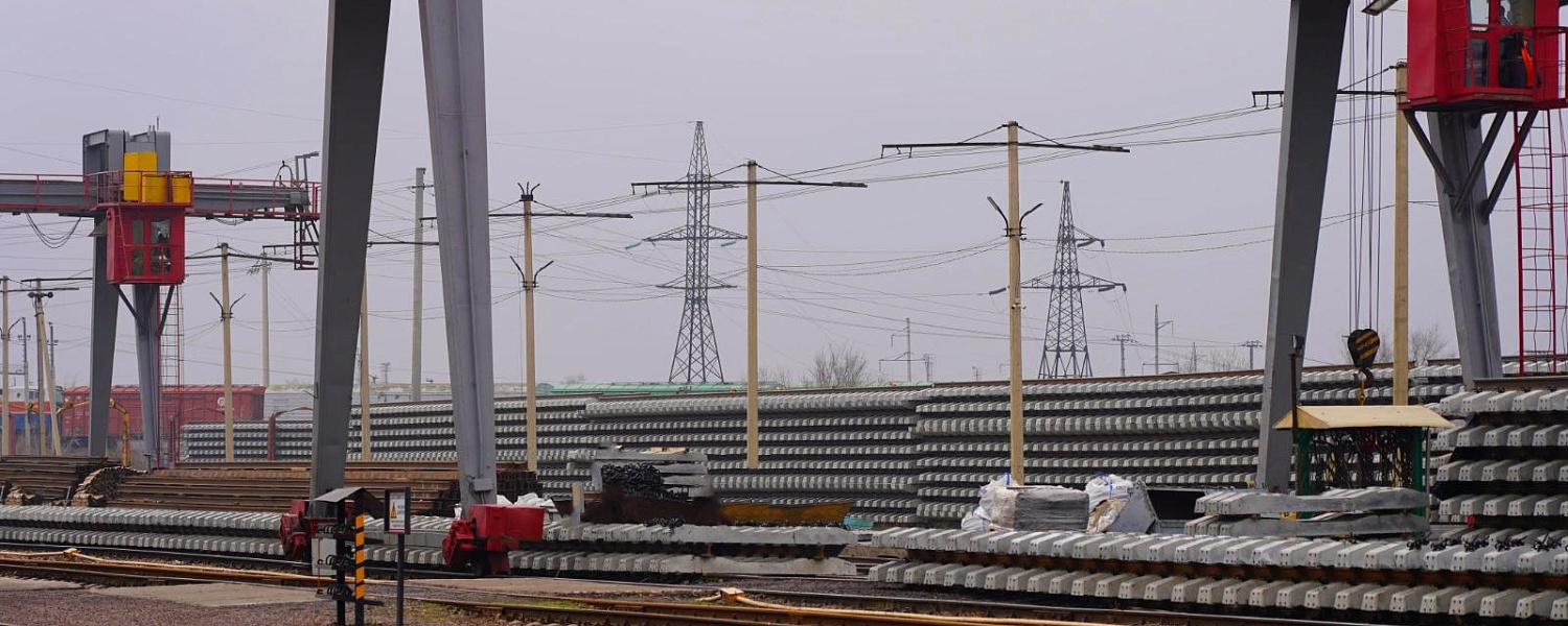 Первые рельсы обводного пути уложены в Алматинской области
