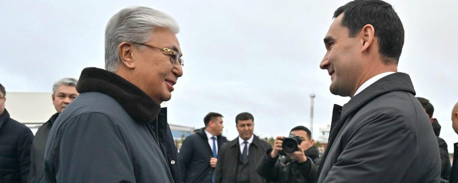 Президент Туркменистана прилетел в Астану