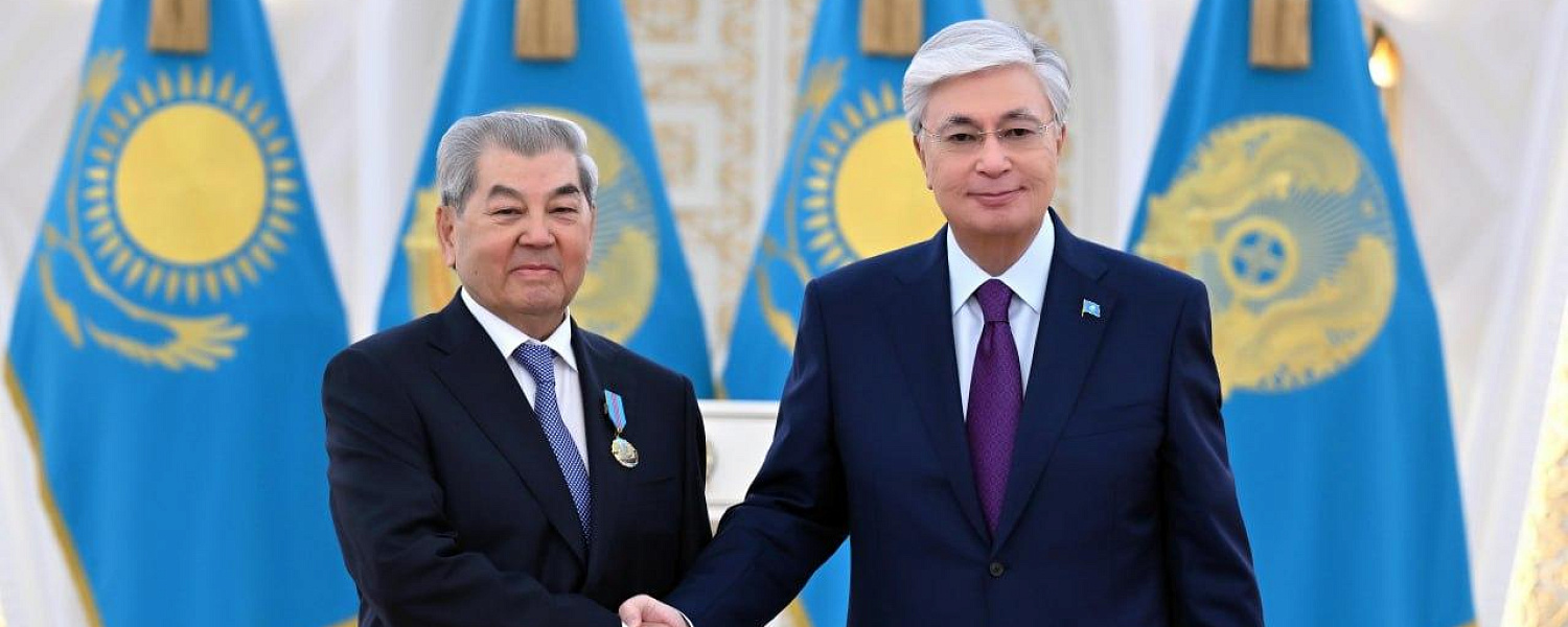 Токаев вручил орден «Отан» Куанышу Султанову
