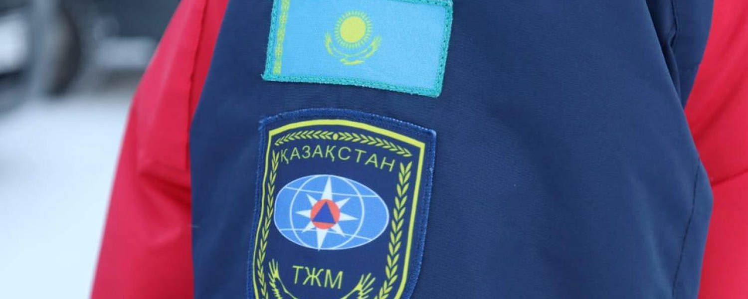 Спасатели час освобождали годовалого ребенка из трубы