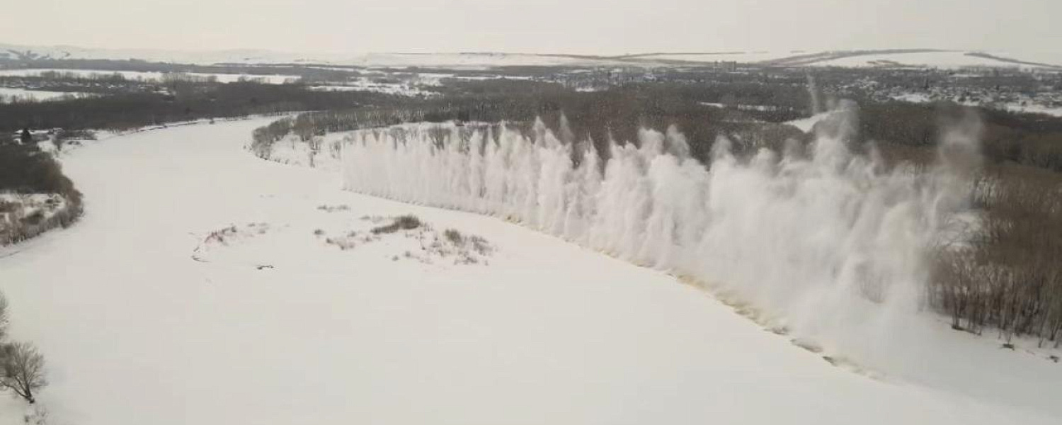 Масштабные взрывные работы ведутся на реках Казахстана