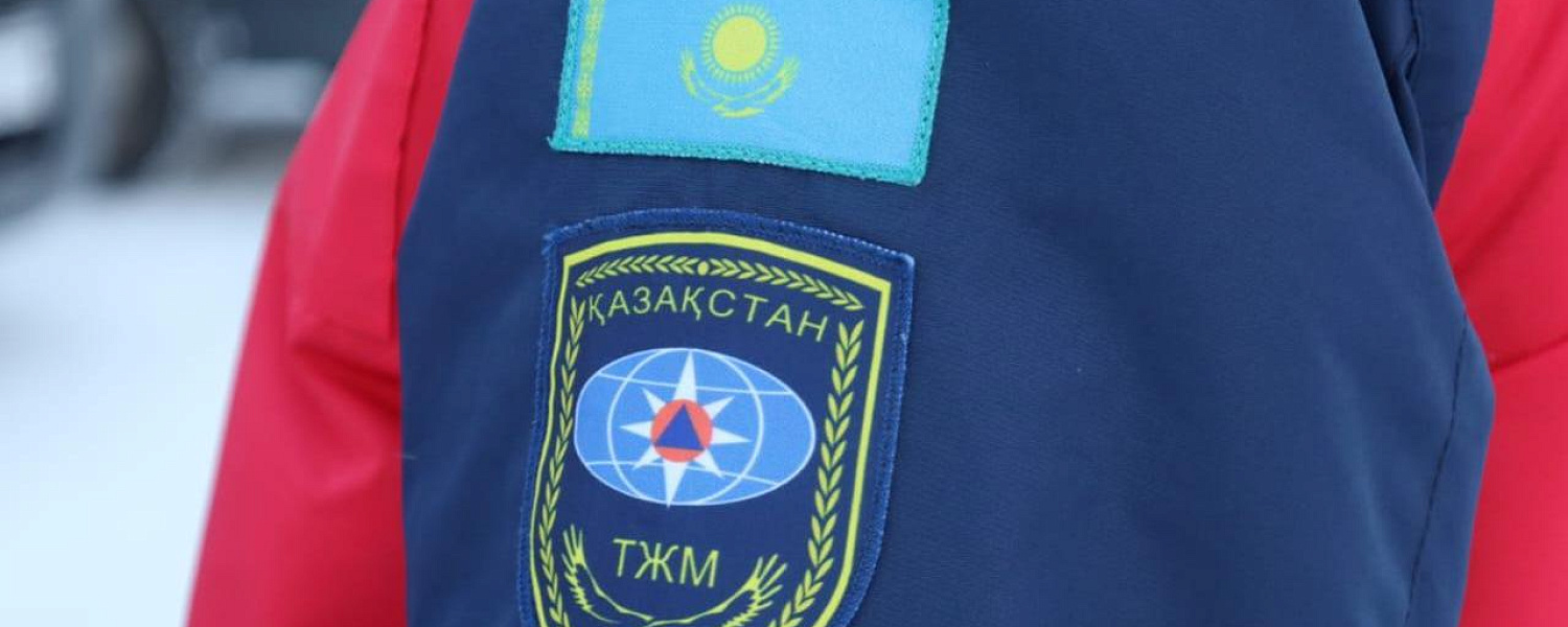 Спасатели эвакуировали людей на трассе близ Экибастуза