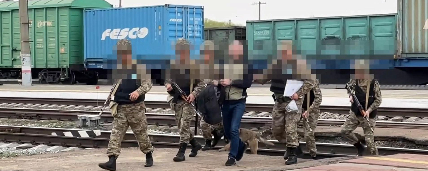 Осужденного за ножевые ранения казахстанца экстрадировали из России